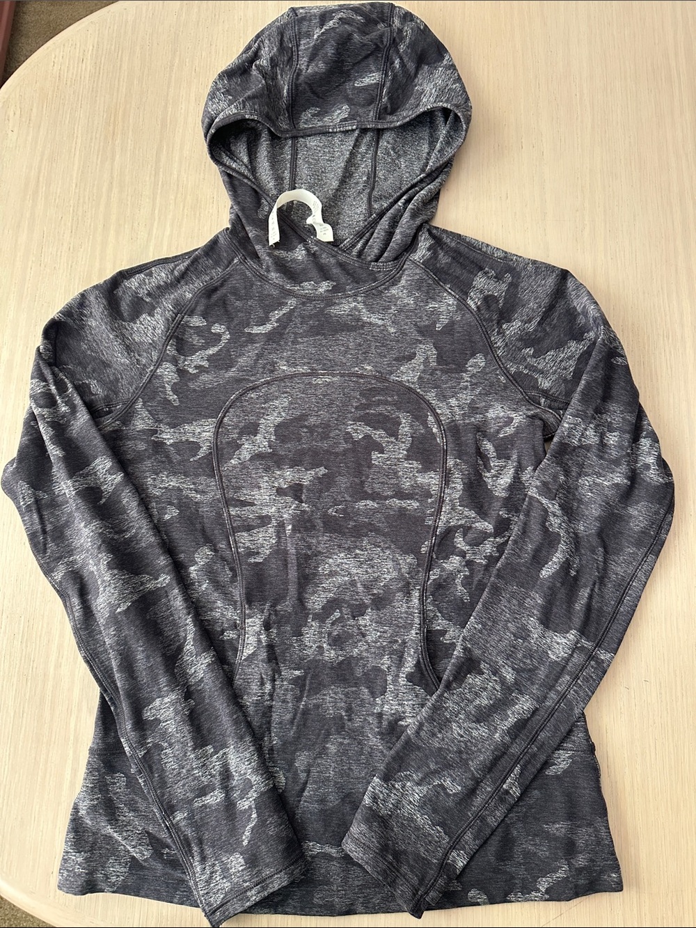 Lululemon On  Repeat  Rulu Hoodie Camo sz 6